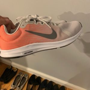 Nike shoes never worn